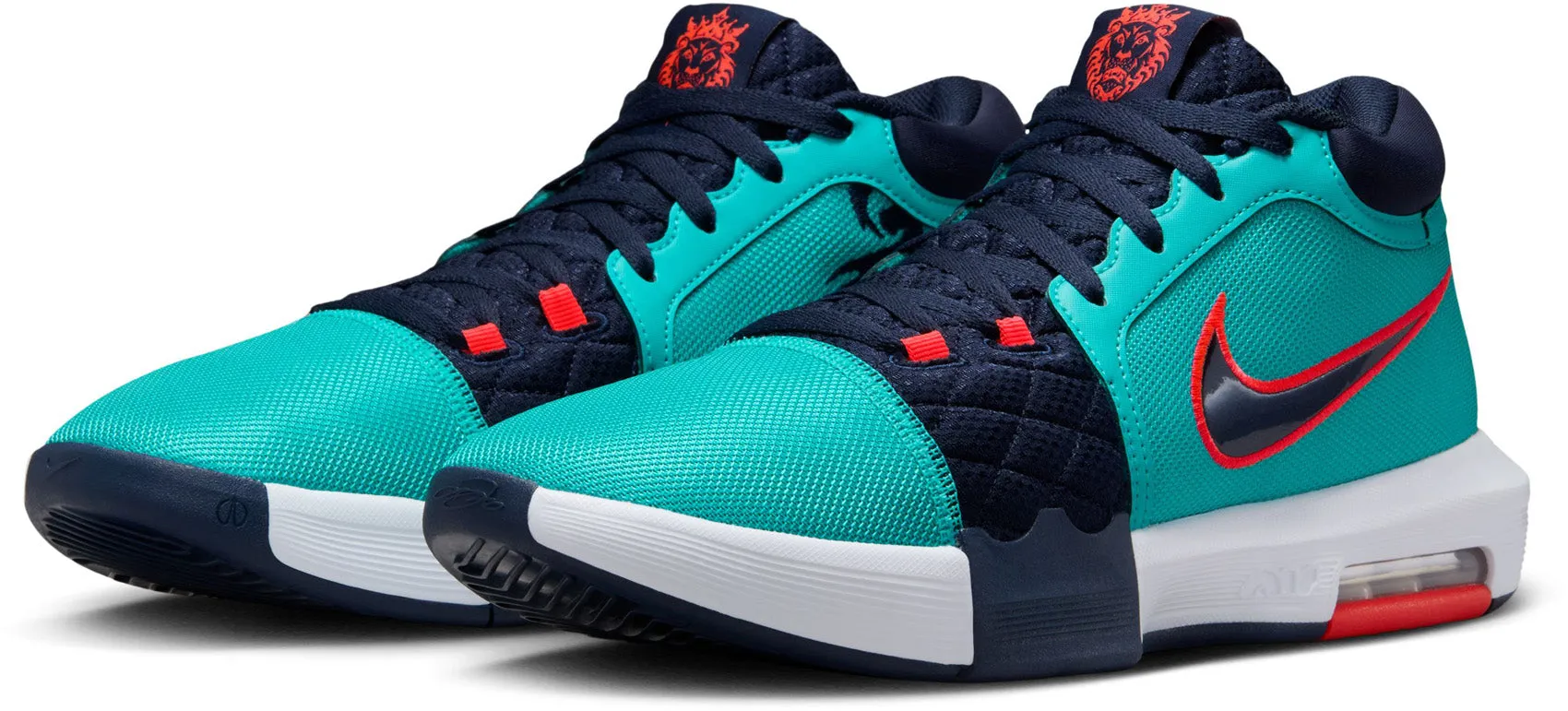 Lebron Witness VIII Basketball Shoes