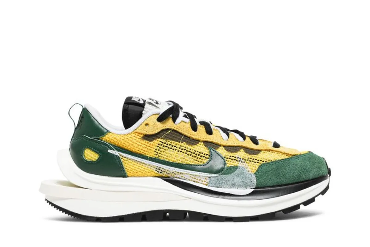 Nike Vaporwaffle sacai Tour Yellow Stadium Green