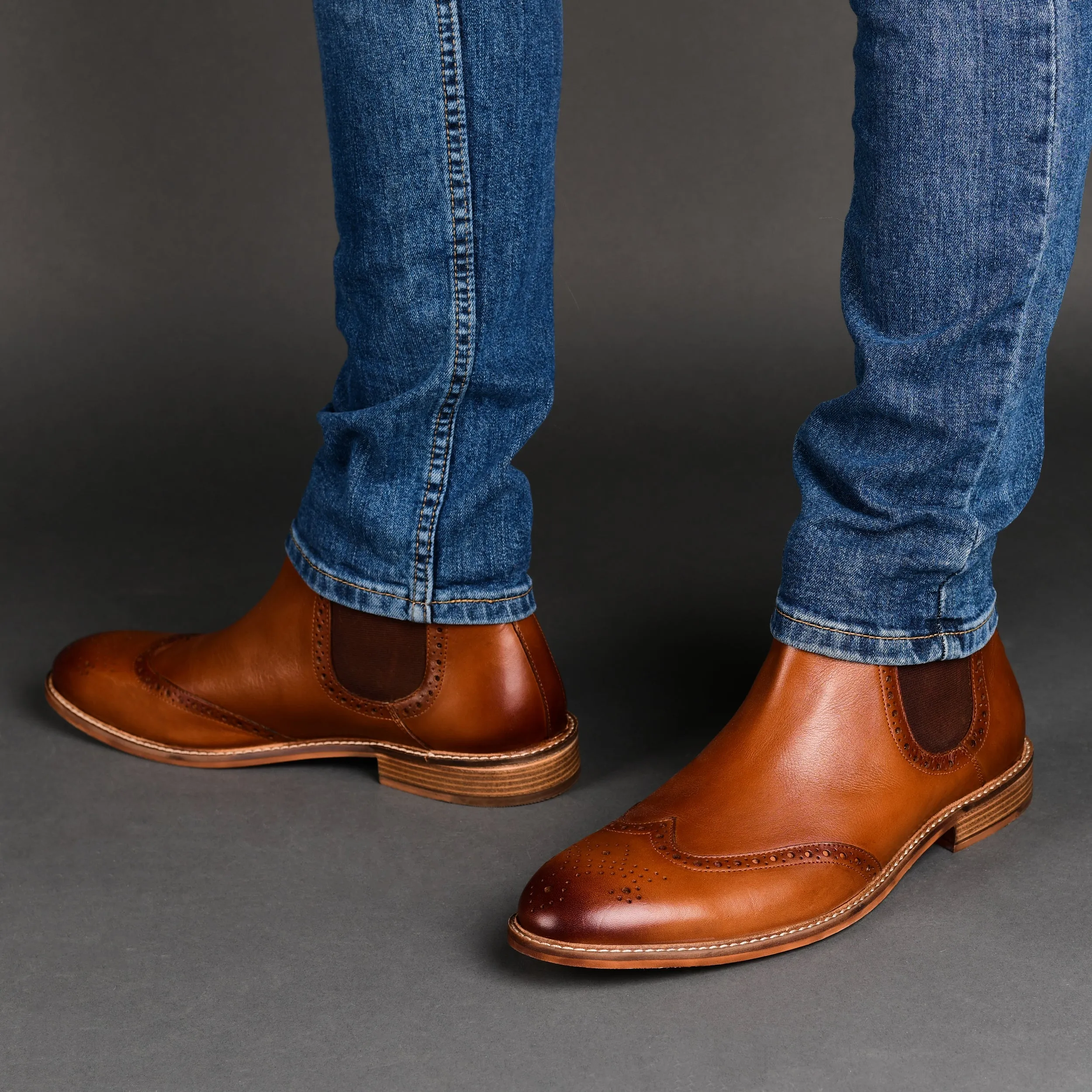 Thomas & Vine Watson Wingtip Chelsea Boot