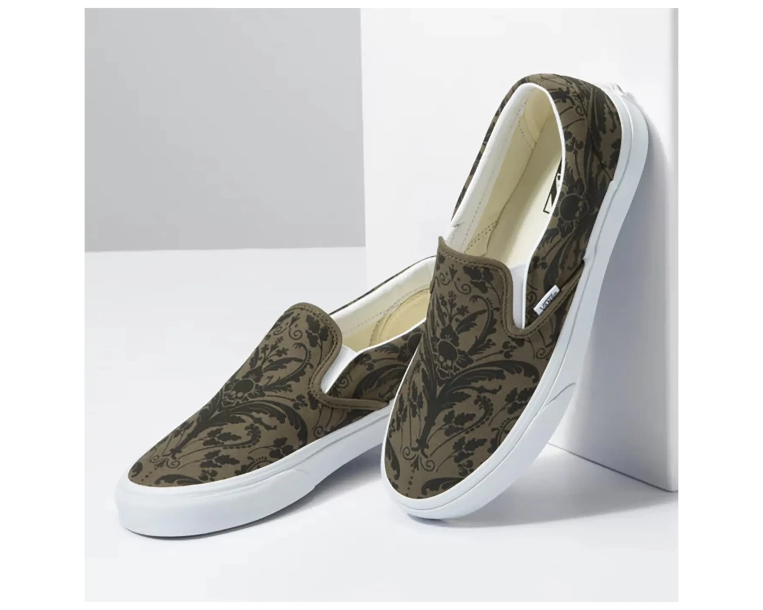 Unisex Classic Slip-On
