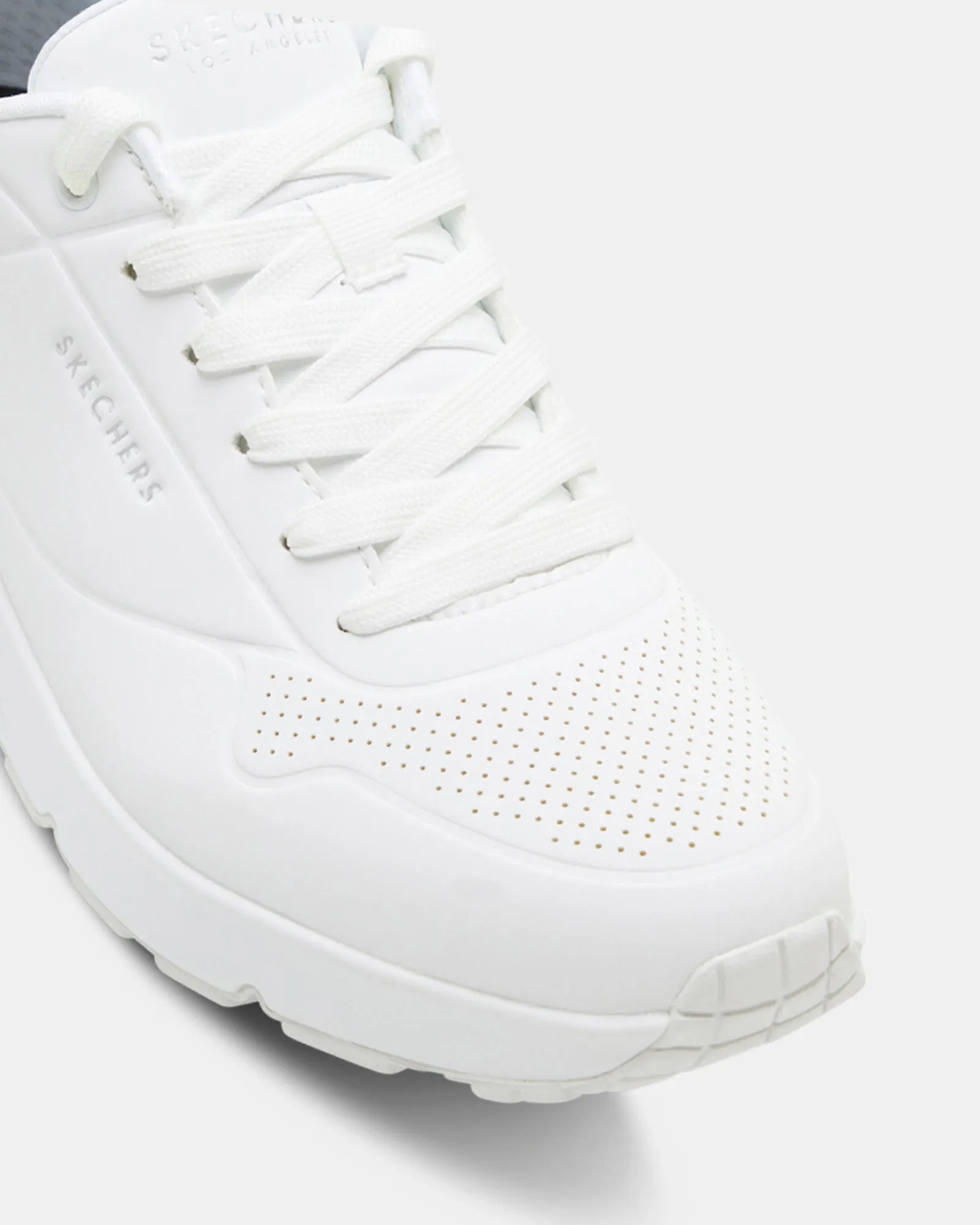 Uno - Stand On Air M White
