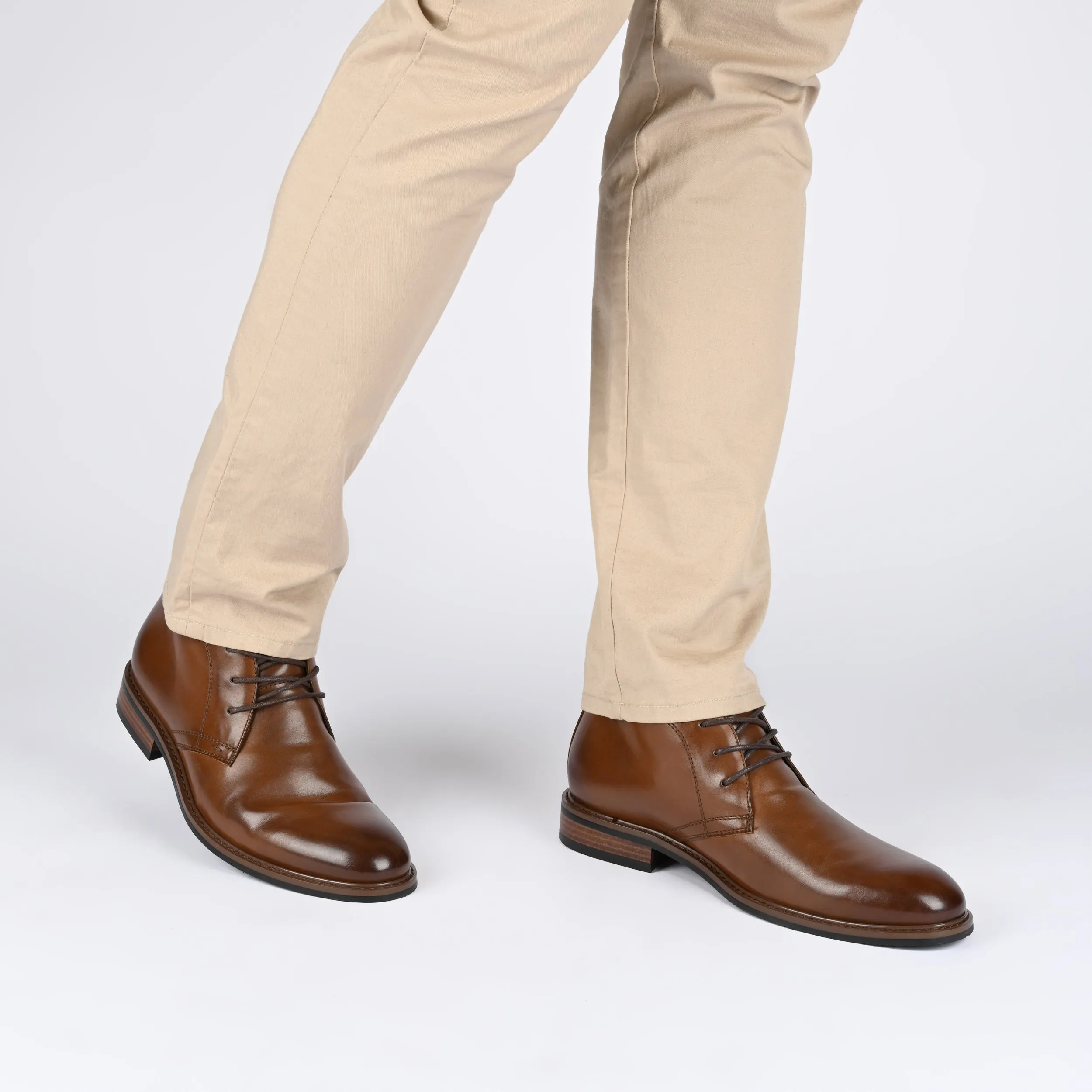 Vance Co. Linus Plain Toe Chukka Boot