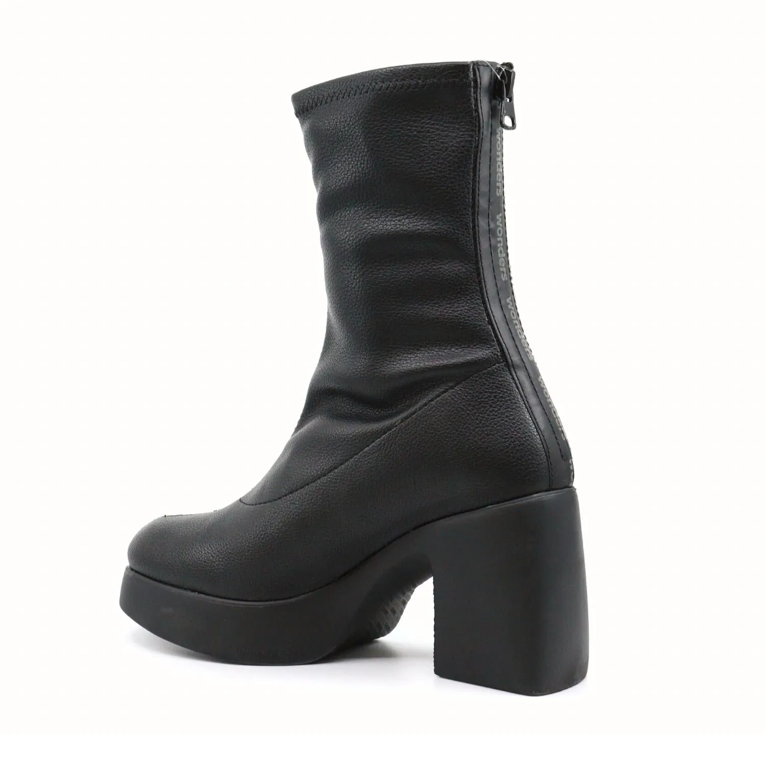 Women Camelus Stretch Boot In Black