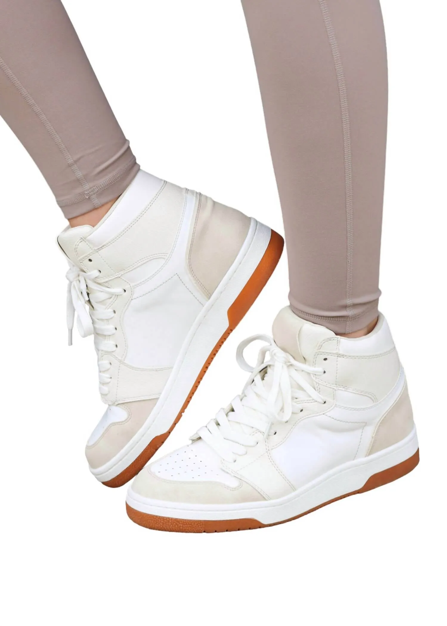 Women's Classic Sneaker In Bone/neutral