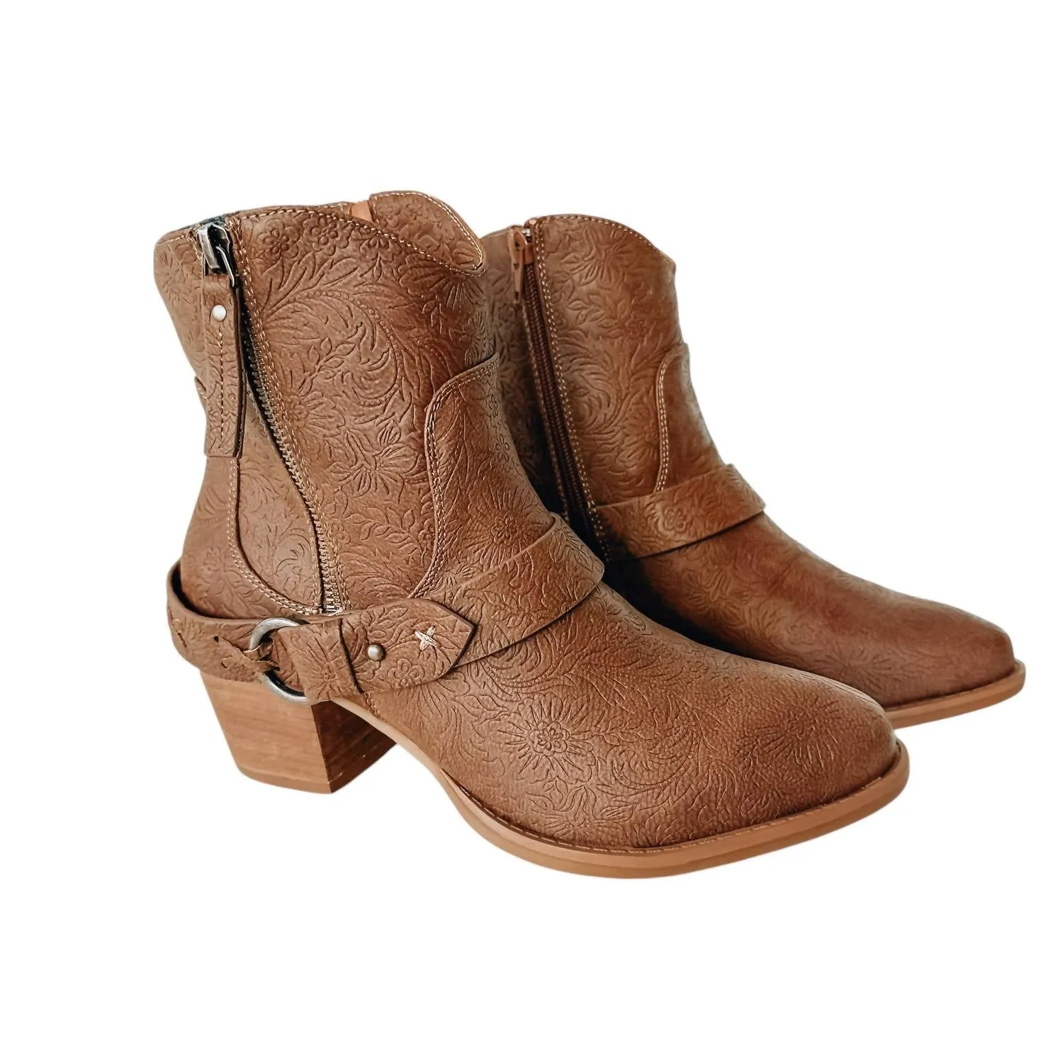 Women's Merlot Low Boot In Tan