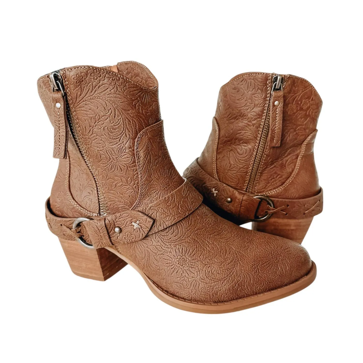 Women's Merlot Low Boot In Tan