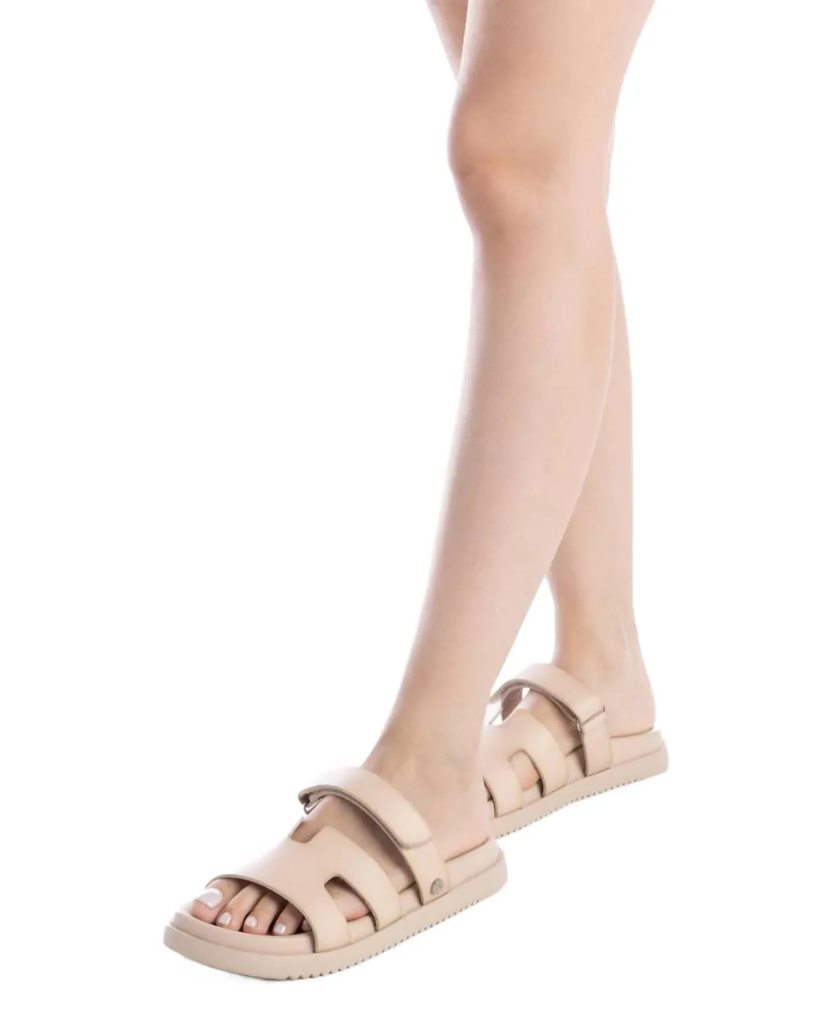 Women's Slippers In Beige